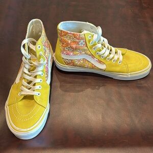 Vans Women’s Sk8-Hi Floral Size 8.5
